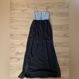 Women’s maxi dress